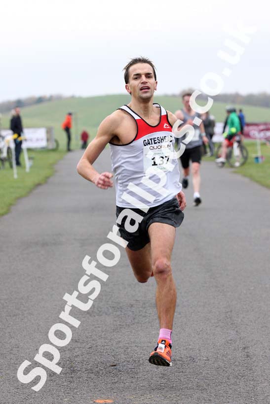 Senior men and womens Heaton Memorial 10k Road Race, Newcastle Town Moor. Photo:  David T. Hewitson/Sports for All Pics